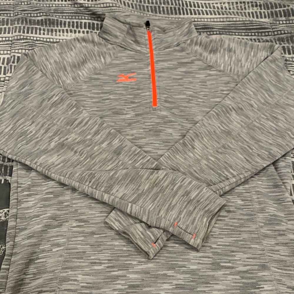 Zip up pull over. Size Large
